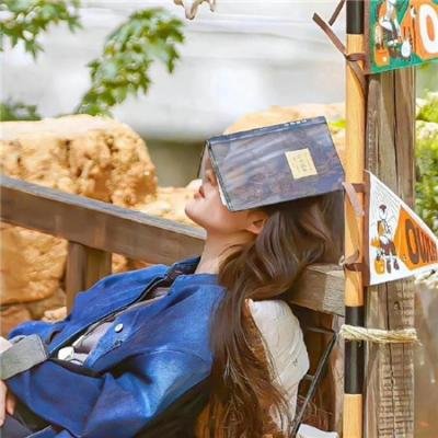 宴律，你的白月光回国了